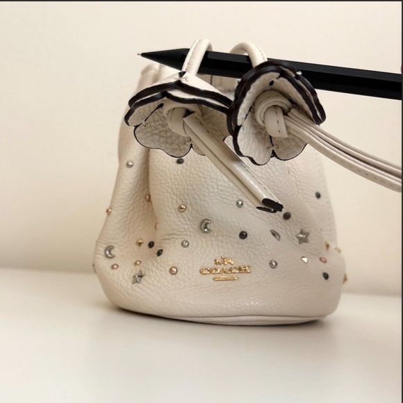 Coach Stardust Studs Petal Wrist w/ Tag - Picture 2 of 8